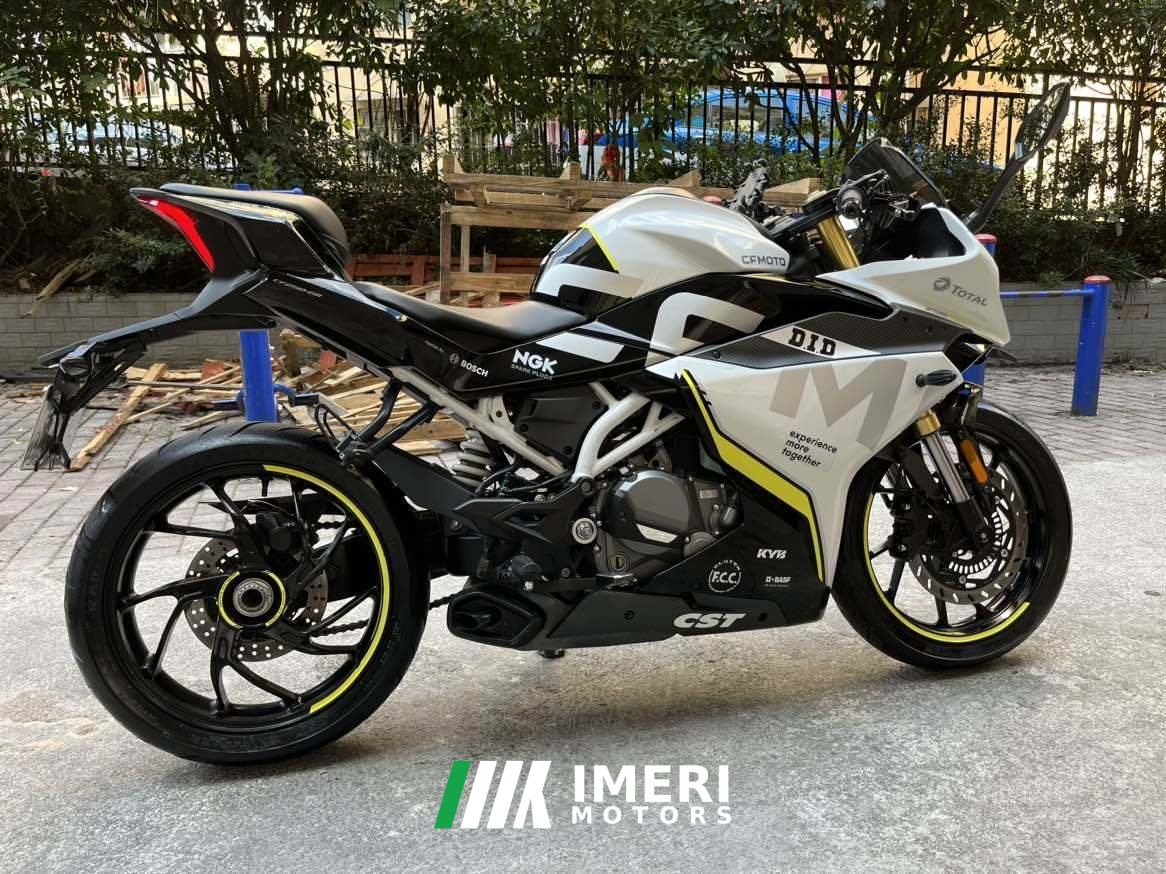 2022 CFMOTO 250SR