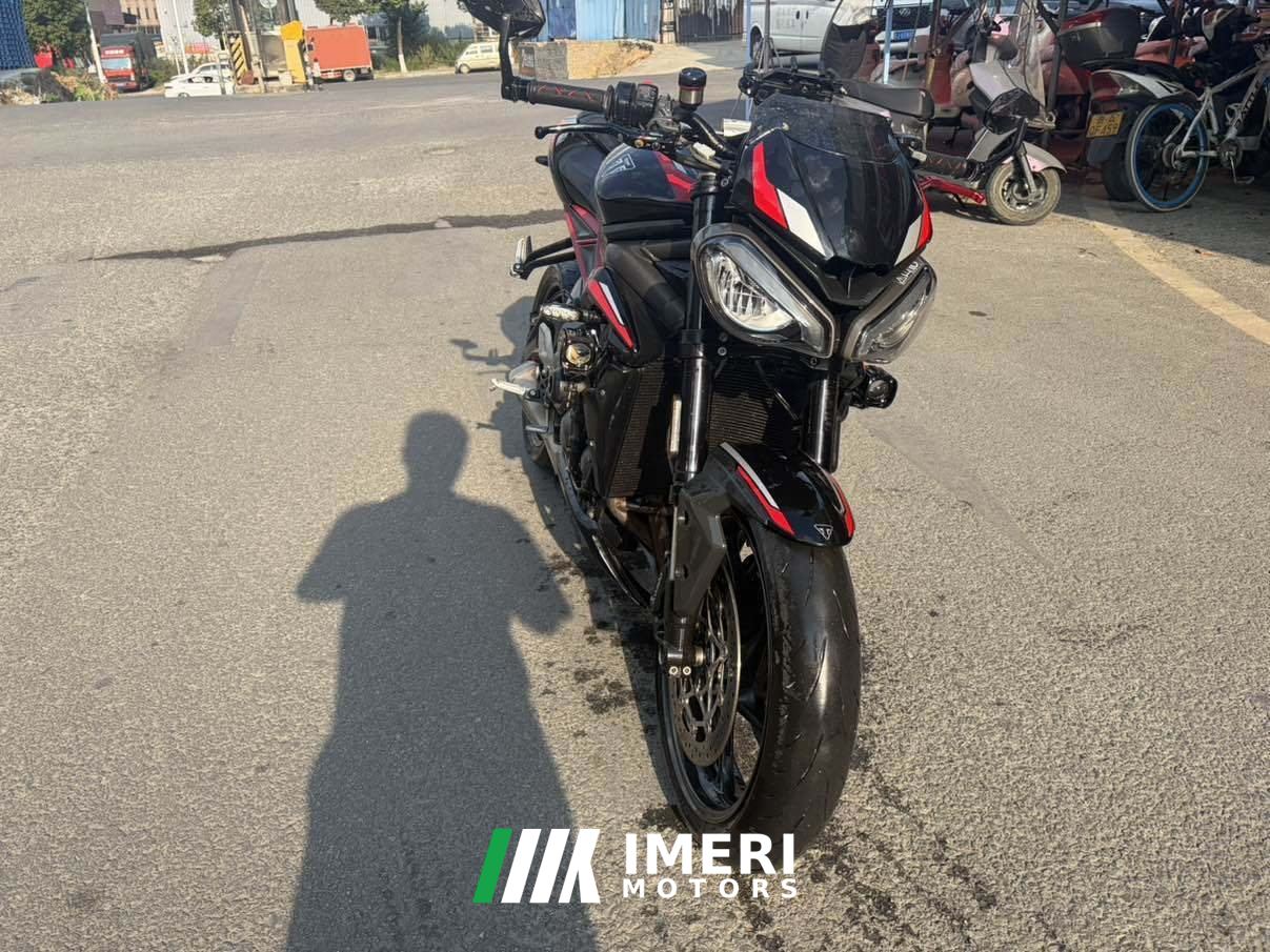 2021 Triumph Street Triple 765