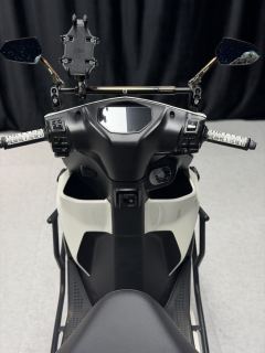 QJMOTOR Hong 150RS - ფოტო 2