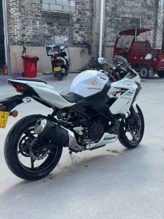 Kawasaki Ninja 400 - ფოტო 4