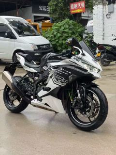 Kawasaki ZX-4R 400 cc - photo 1