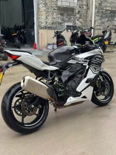 Kawasaki ZX-4R 400 cc - photo 4
