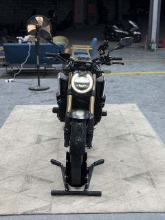 Honda CB650R - фото 1