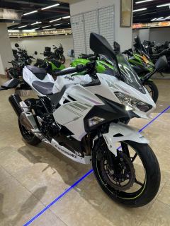 Kawasaki Ninja 400 - ფოტო 2