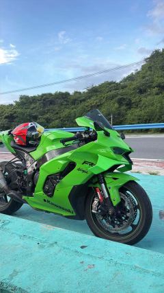 Kawasaki Ninja ZX-10RR 1000 cc - photo 3