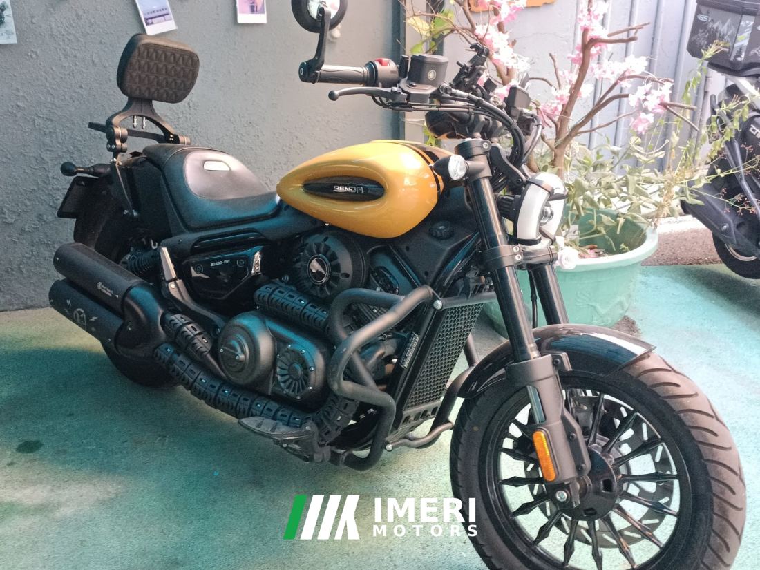 Benda Chinchilla 350 - motorcycle from China