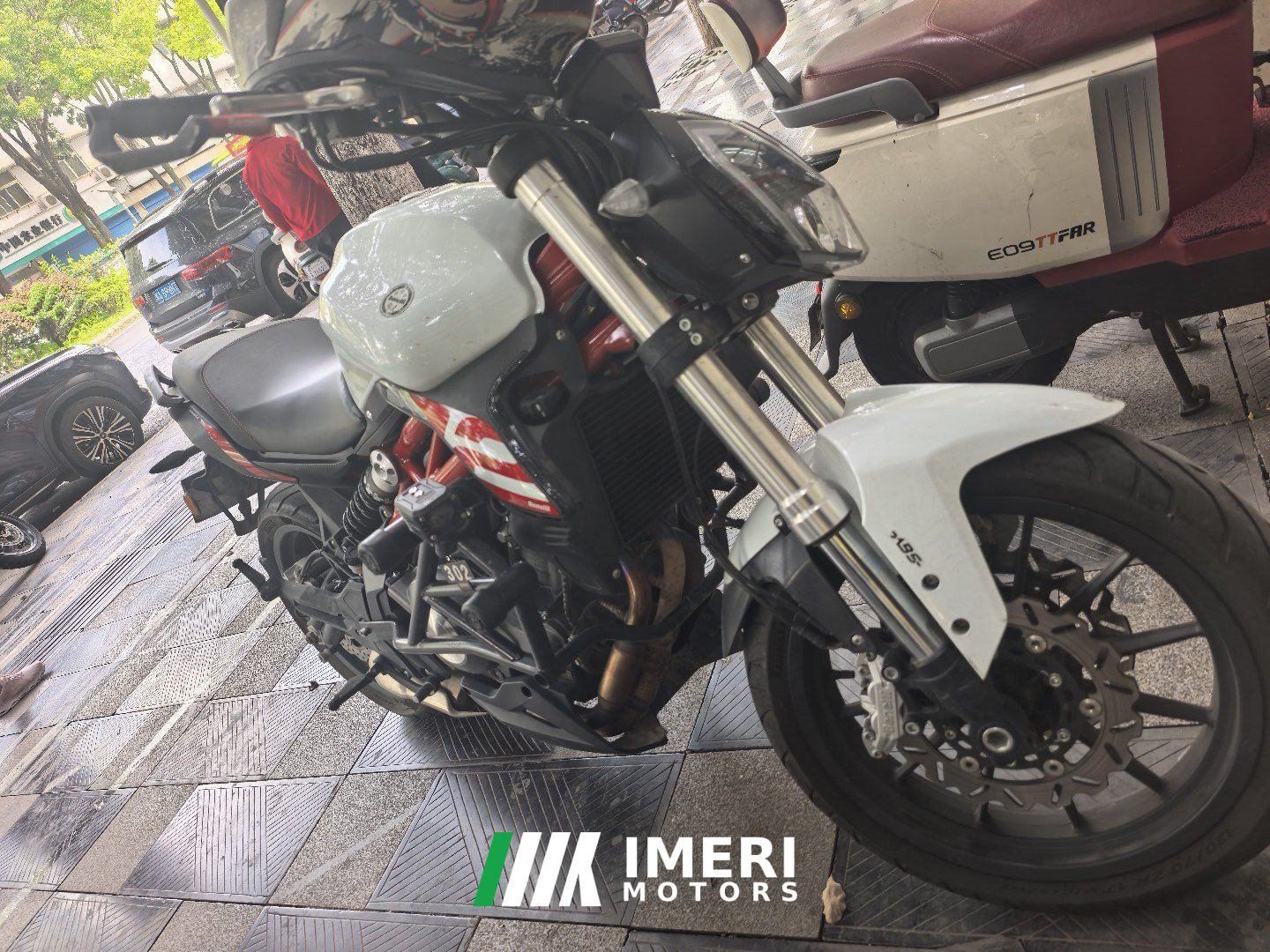 2021 Benelli TNT 300 / BN 302S