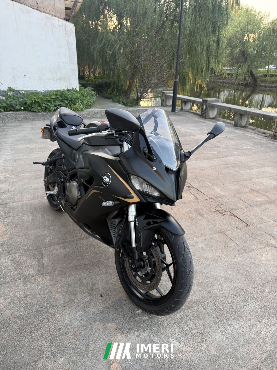 QJMOTOR SRK 250 - მოტოციკლი ჩინეთიდან