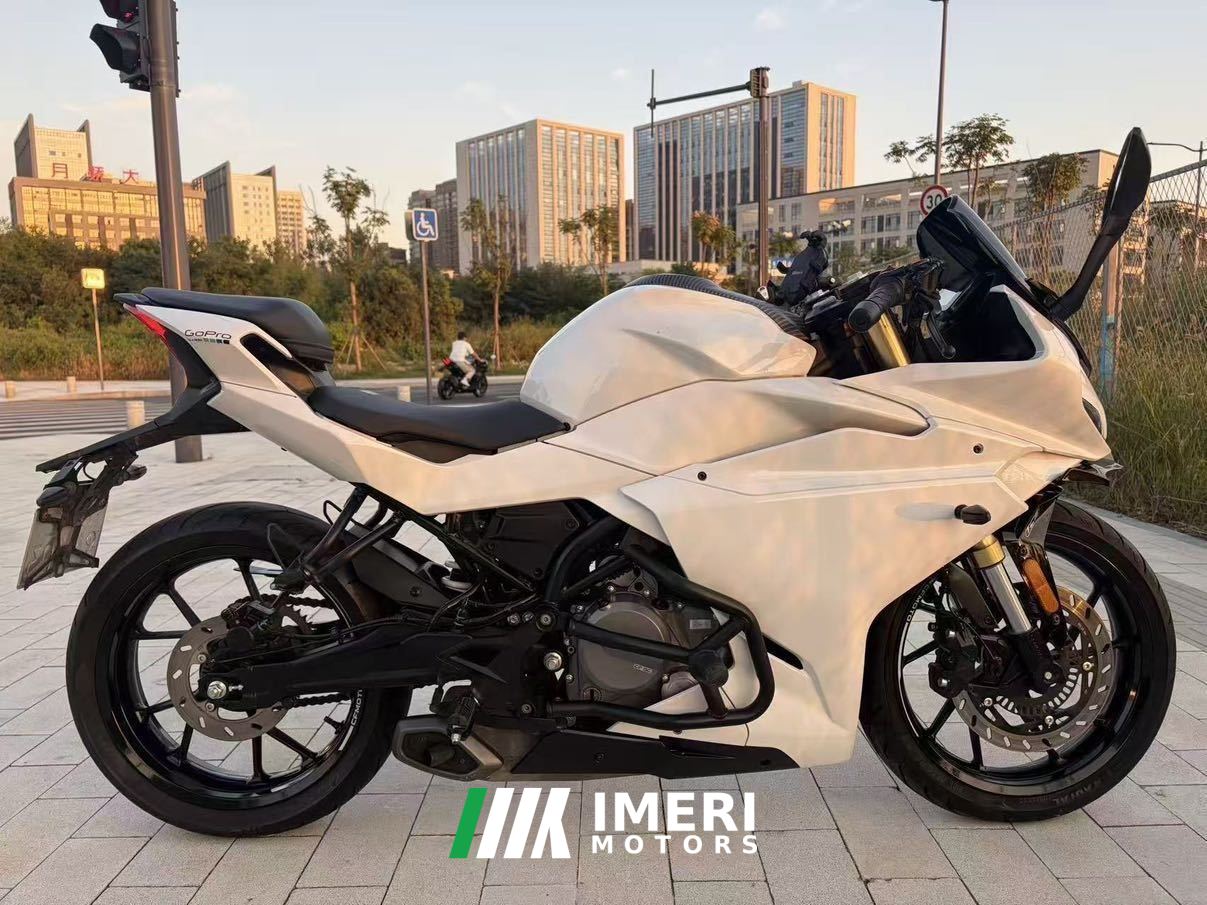 2023 CFMOTO 250SR