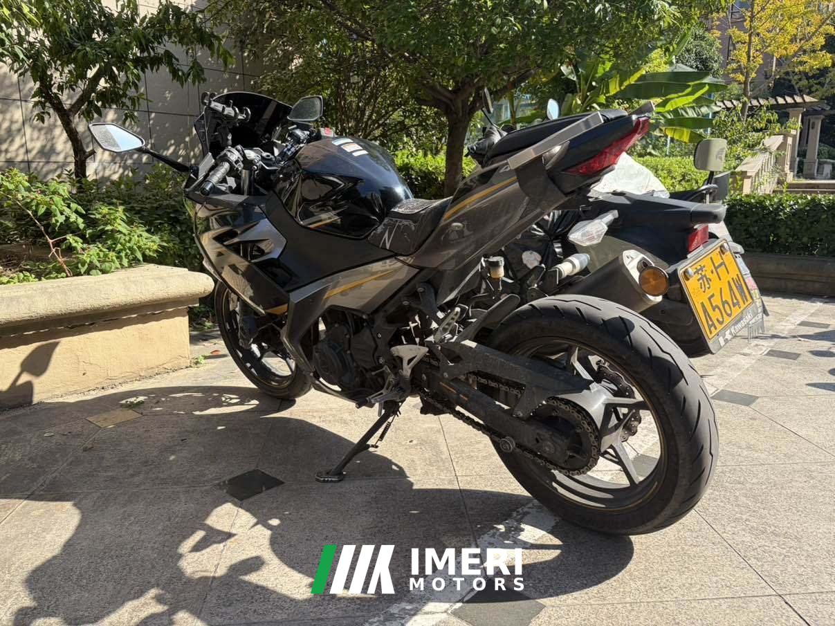 2022 Kawasaki Ninja 400