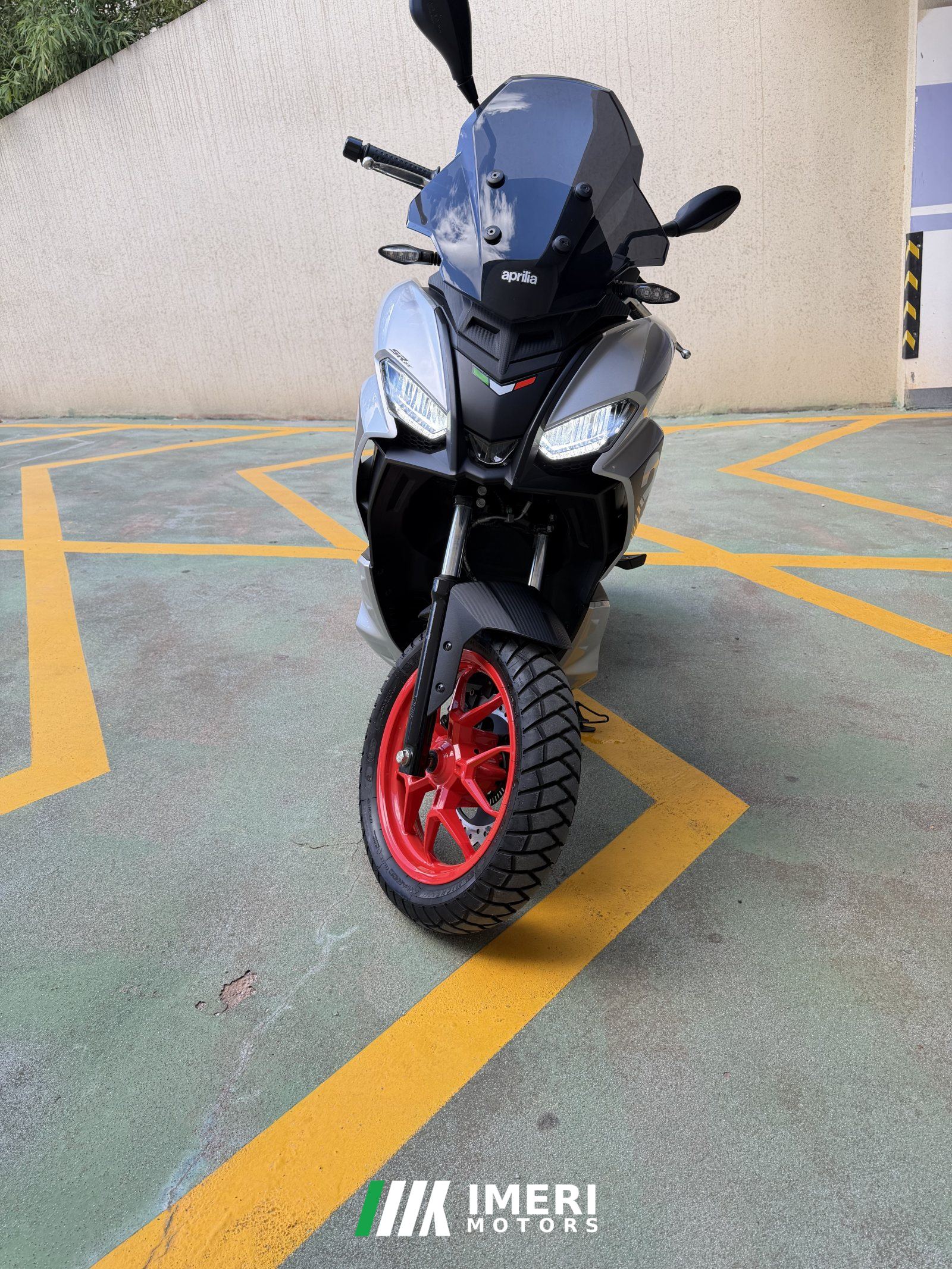 2022 Aprilia SR GT 200