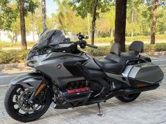 Honda Gold Wing GL1800 - photo 1