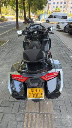 Honda Gold Wing GL1800 - photo 2