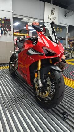 Ducati Panigale V4 1100 cc - ფოტო 5