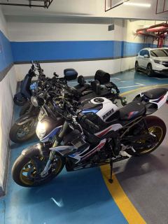 BMW M 1000 R - фото 1
