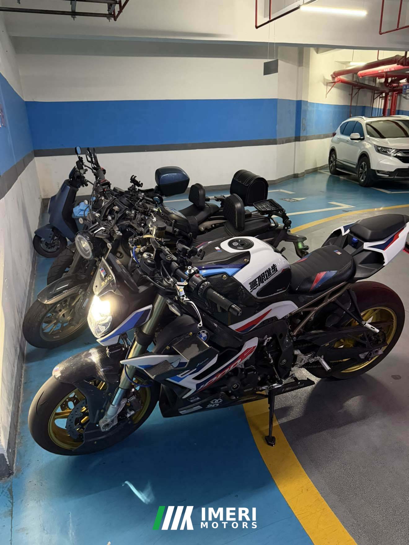 2023 BMW M 1000 R
