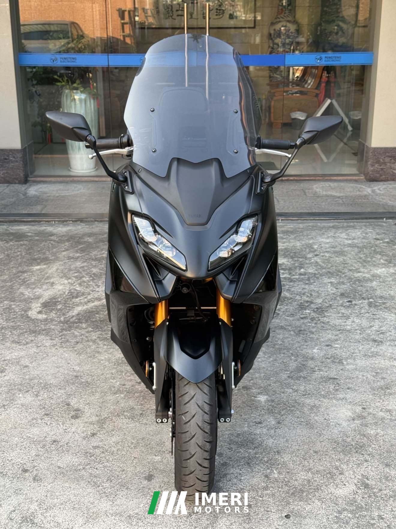 2023 Yamaha TMAX 560 cc