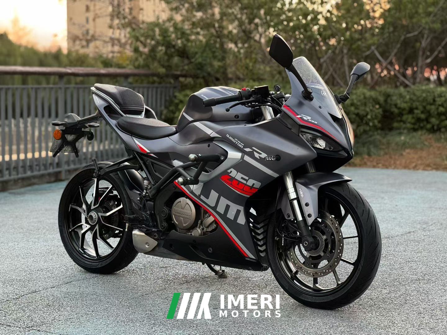 2022 QJMOTOR SRK 250