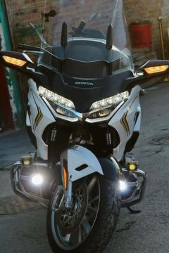 Honda Gold Wing GL1800 - ფოტო 3