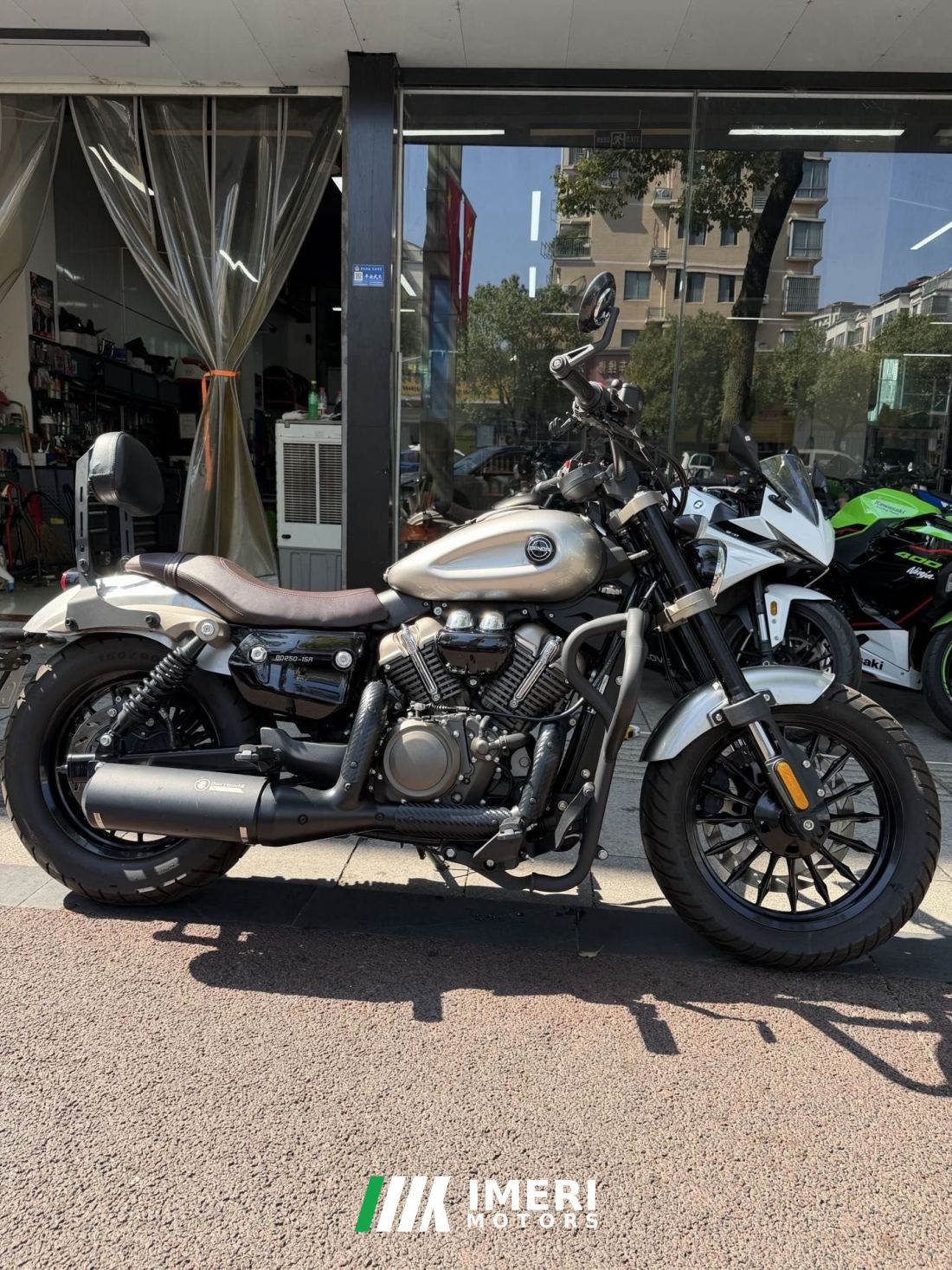 Benda Chinchilla 250 - motorcycle from China