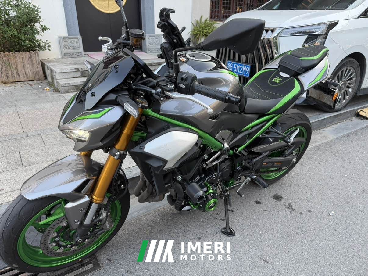 2025 Kawasaki Z900 950 cc