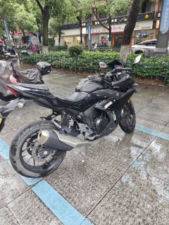 Haojue Suzuki GSX250R - ფოტო 3
