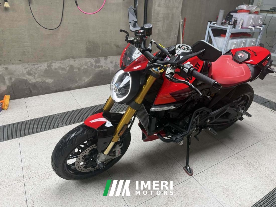 Ducati Monster 950 cc - мотоцикл из Китая