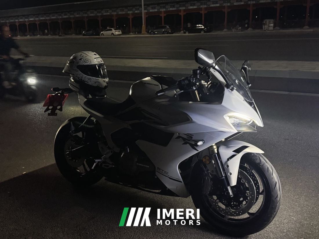 QJMOTOR Sai 550 - motorcycle from China