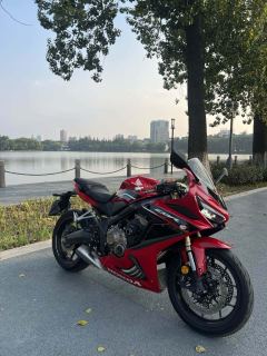 Honda CBR650R - ფოტო 1