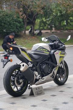 Honda CBR500R Four - ფოტო 4