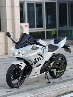 Kawasaki Ninja 400 - ფოტო 1