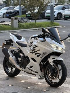Kawasaki Ninja 400 - ფოტო 4