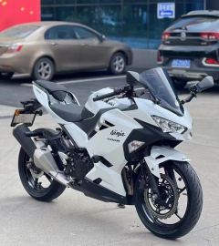 Kawasaki Ninja 400 - ფოტო 1