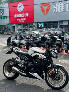 Triumph Street Triple 765 - ფოტო 1
