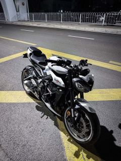 Triumph Street Triple 765 - ფოტო 3