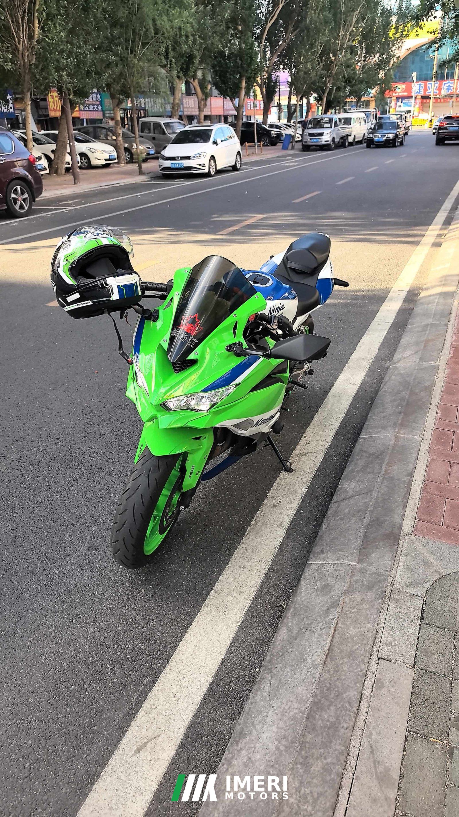 2024 Kawasaki ZX-4R 400 cc