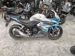 Honda CBR400R - photo 2