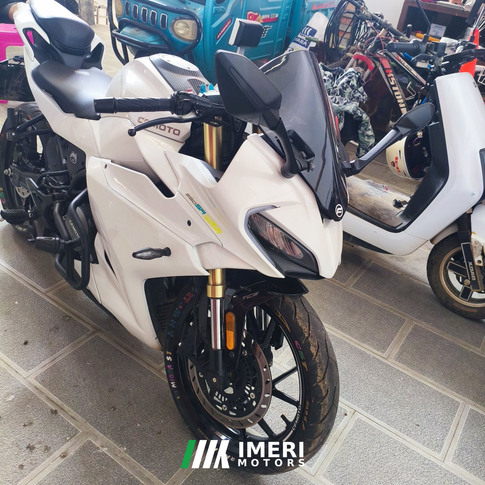 2023 CFMOTO 250SR