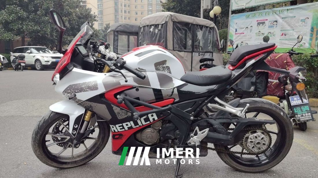 QJMOTOR SRK 250 - мотоцикл из Китая