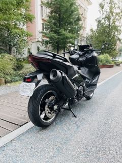 Yamaha TMAX 560 cc - photo 6