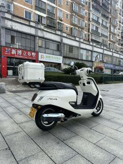 Sundiro Honda NS125LA - ფოტო 4