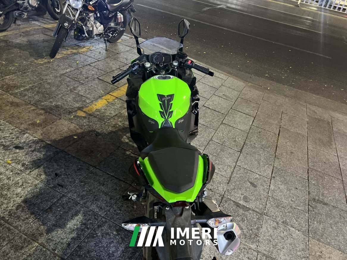 2022 Kawasaki Ninja 400
