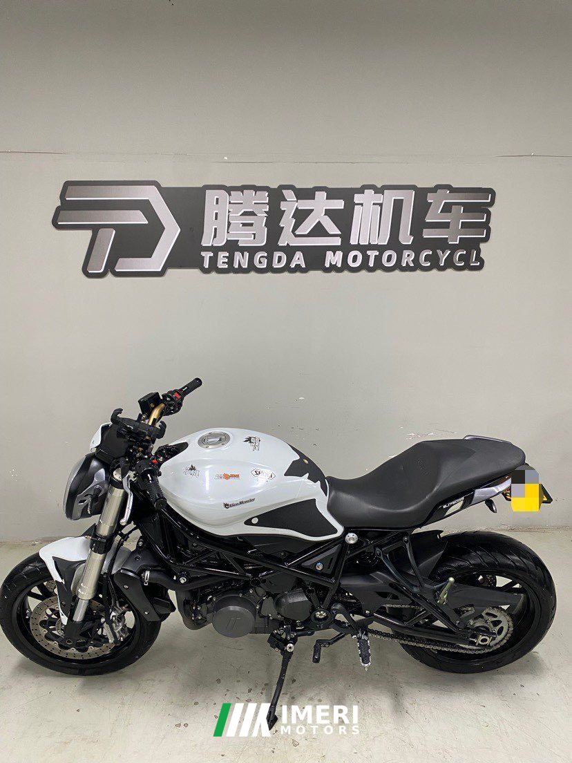 Benelli 752S 750 cc - мотоцикл из Китая