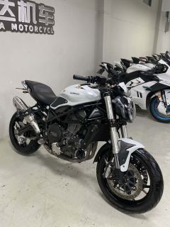 Benelli 752S 750 cc - фото 4