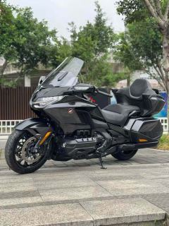 Honda Gold Wing GL1800 - ფოტო 4