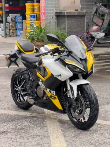 QJMOTOR SRK 250 - მოტოციკლი ჩინეთიდან