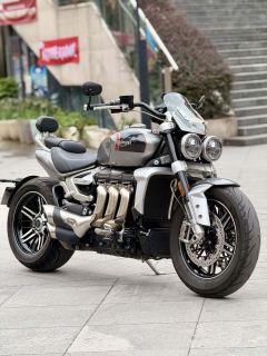 Triumph Rocket 3 2500 cc - ფოტო 1