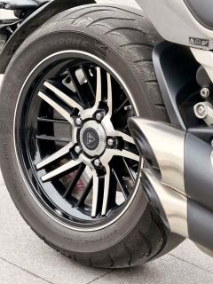 Triumph Rocket 3 2500 cc - ფოტო 4