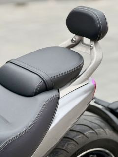 Triumph Rocket 3 2500 cc - ფოტო 8