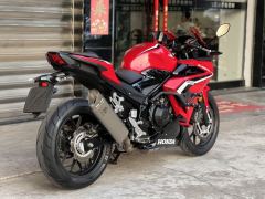 Honda CBR400R - photo 2